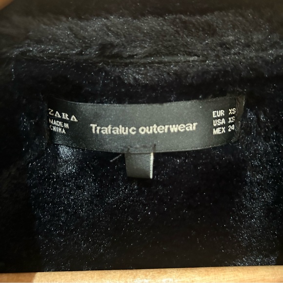 Zara - cropped faux suede jacket - Picture 2 of 3